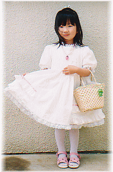 定番の「可愛いポーズ」をする娘（笑）