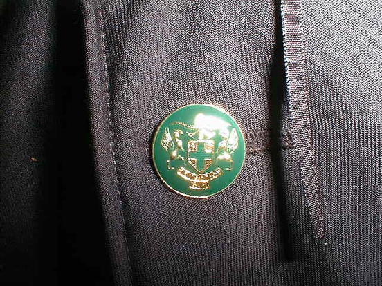 釦アップ