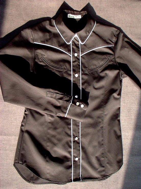 シャツブラウス