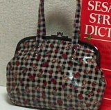 がま口バッグ。