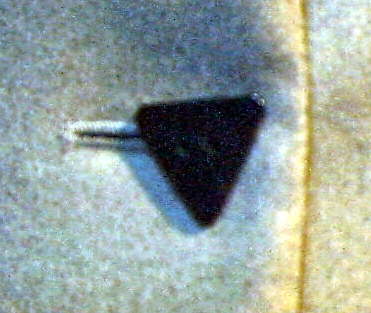 ボタンもなんとなく▼な形のを選んでみたりして！