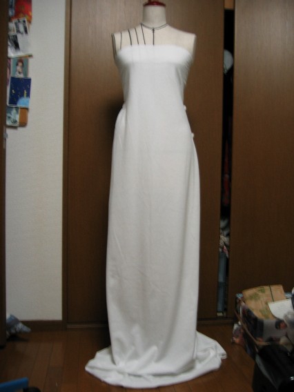 ＢＮＰのボタンを外して裾を下ろしました。