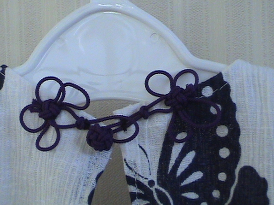 とめリボンをアジアン風ボタンを作ってみました。